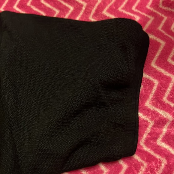 ZARA Men’s black ribbed crew neck Sz L washed not worn! - Picture 2 of 3